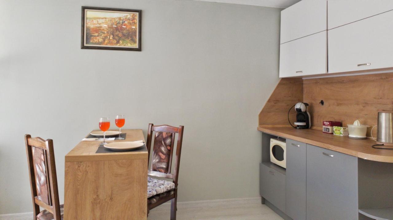 Cozy Studio Near The Park With Huge Verandah. Велико-Тирново Екстер'єр фото